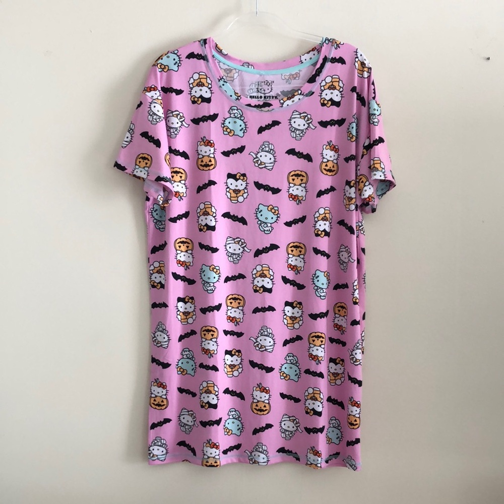 Hello Kitty Pink Short Sleeve Halloween Nightgown with Bats and Pumpkins